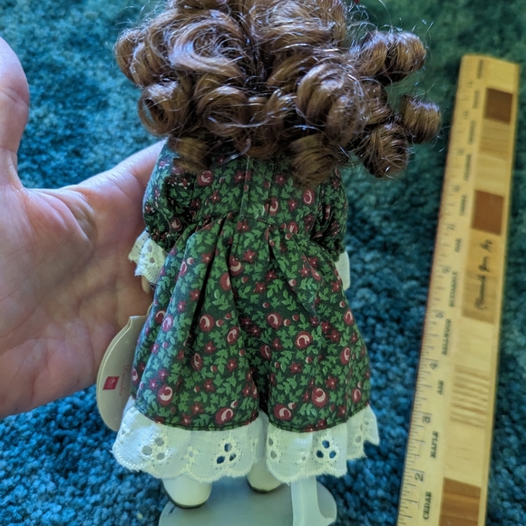 Russ. Vintage mini porcelain doll.birthstone. - Picture 3 of 6